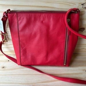 Fossil women’s crossbody/ shoulder bag- Tara Crossbody Brick Red Sale!!